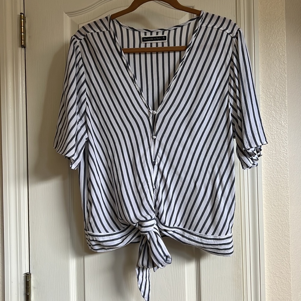 Abercrombie & Fitch Top
